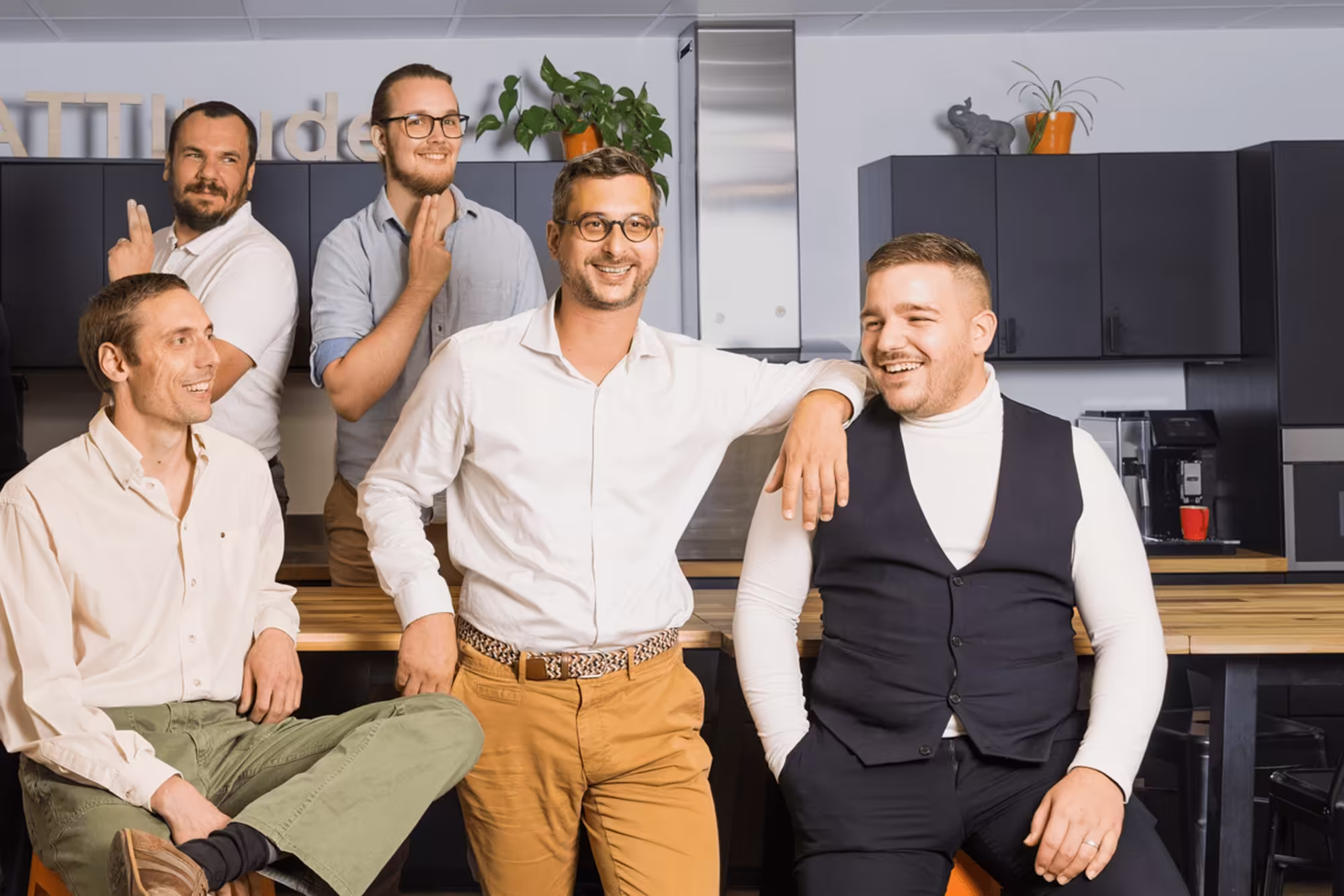 photo portrait d'un groupe de collaborateurs